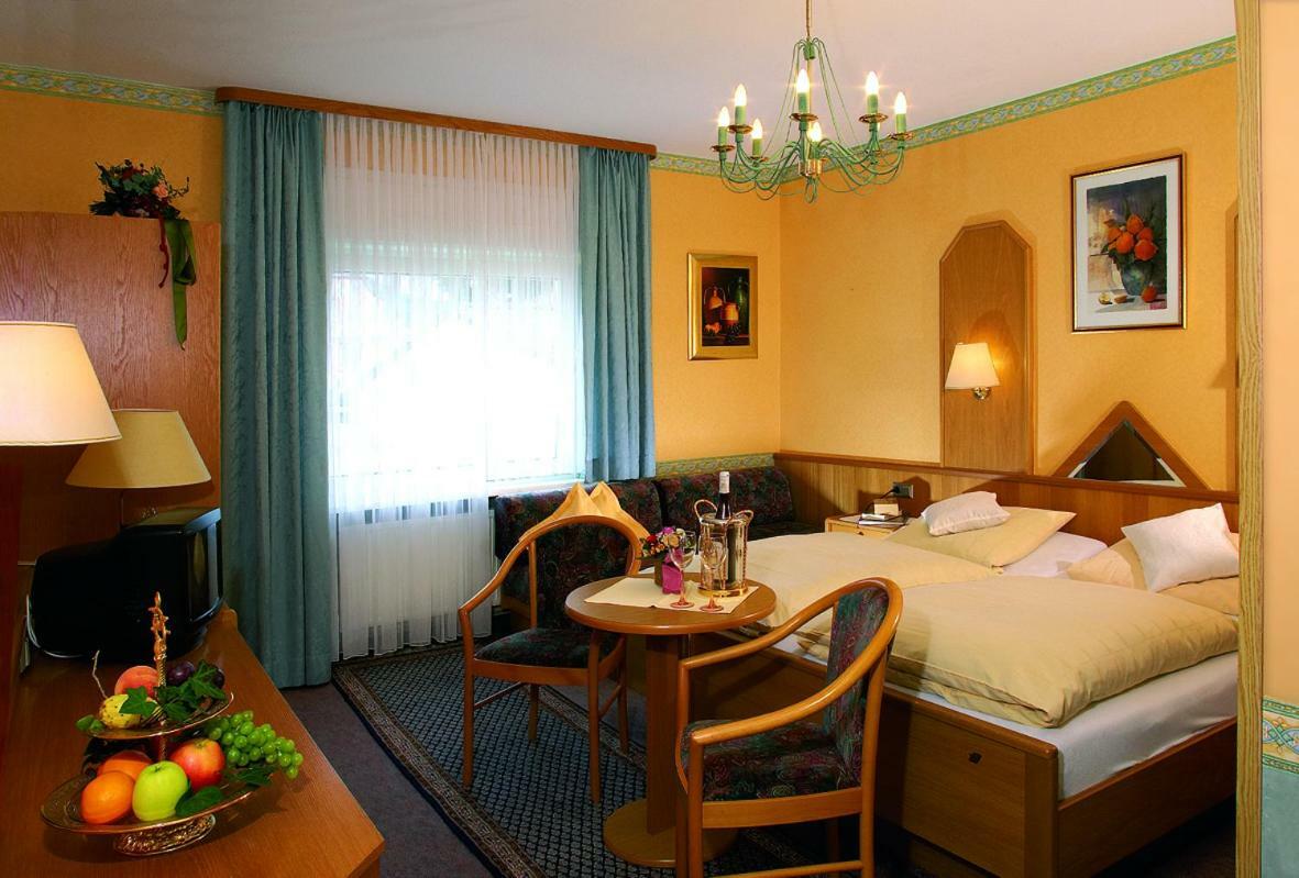 Gaestehaus Hotel Rheingraf Kamp-Bornhofen Exterior foto
